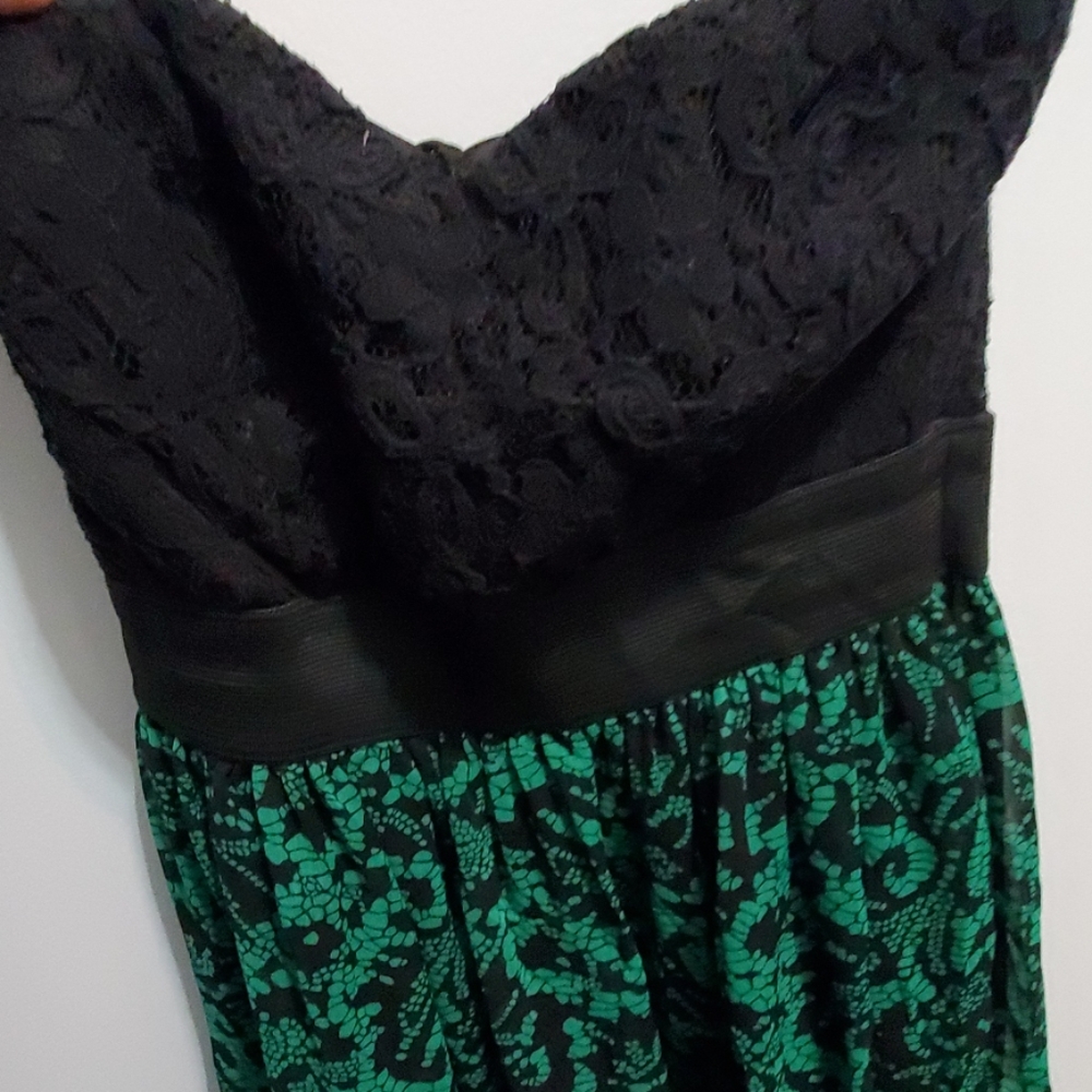 Dress - Picture 2 of 3